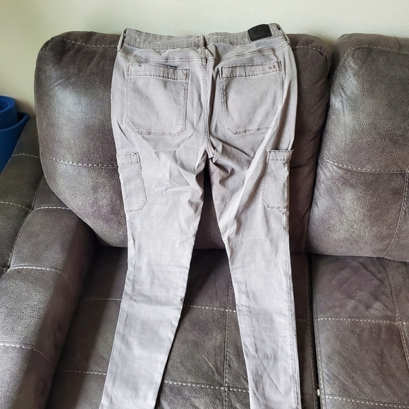 Grey American eagle pants - Picture 2 of 4